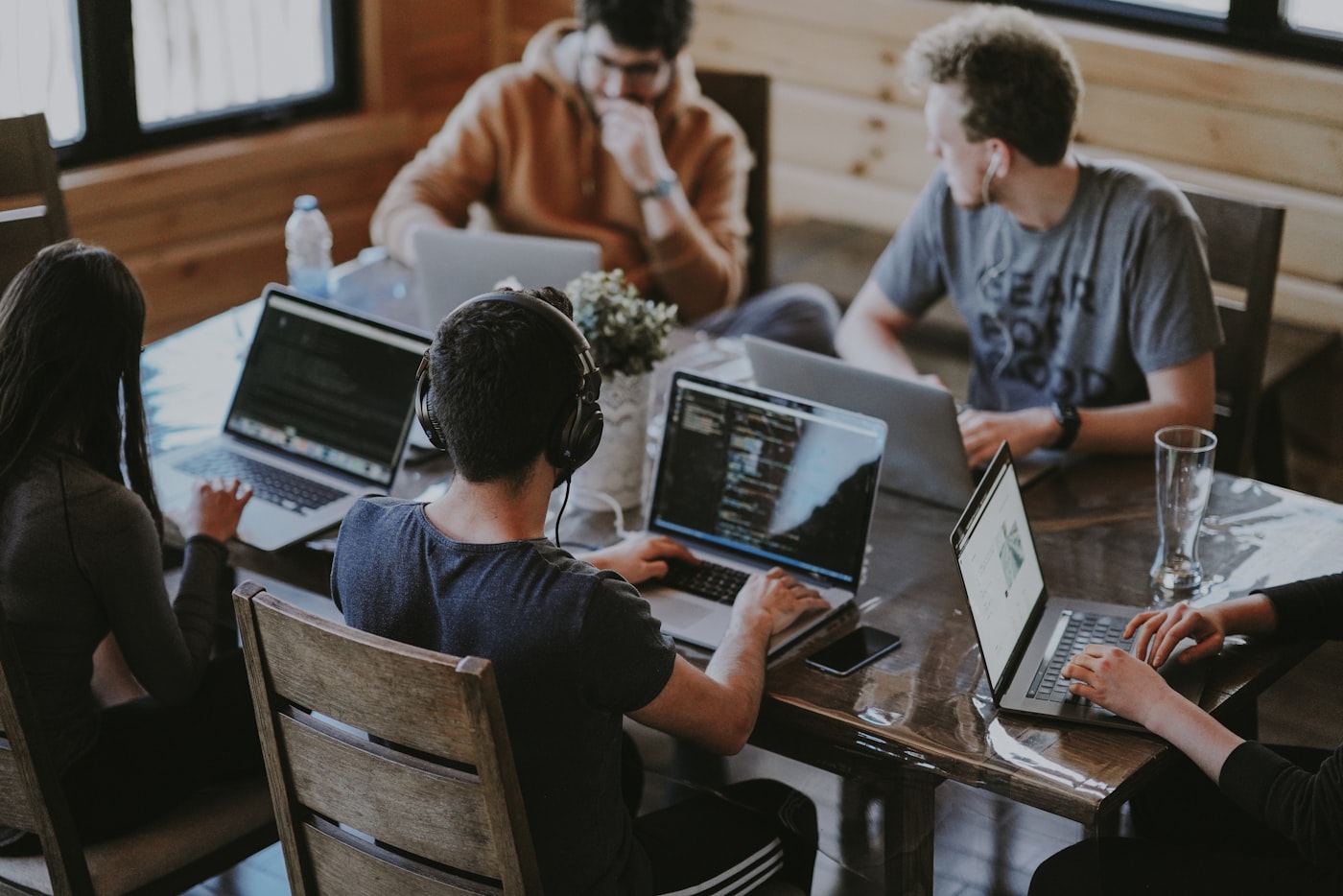 Hire dedicated developers from Smartdesizns — in-house engineering team
